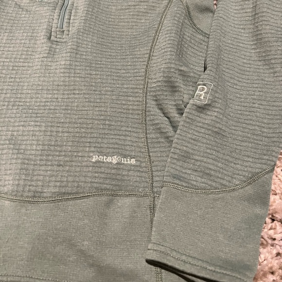 Patagonia R1 Pullover - Picture 3 of 6